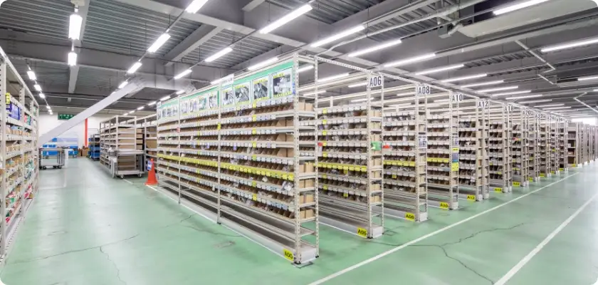 空調完備の倉庫の画像